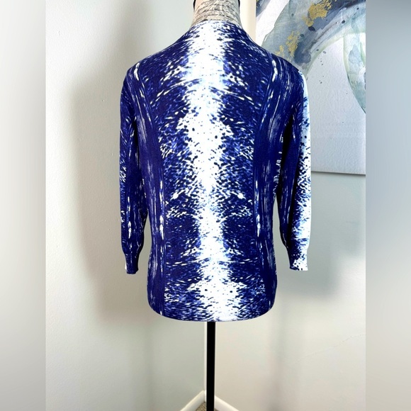 Joseph A. Cardigan Button Down Sweater mesmerizing blue and white pattern size M - Picture 5 of 9